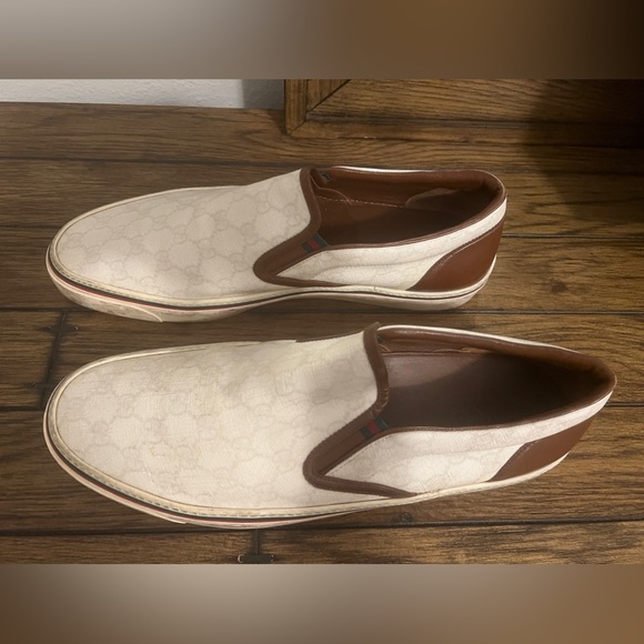 Very worn Gucci slip ons - Picture 4 of 7